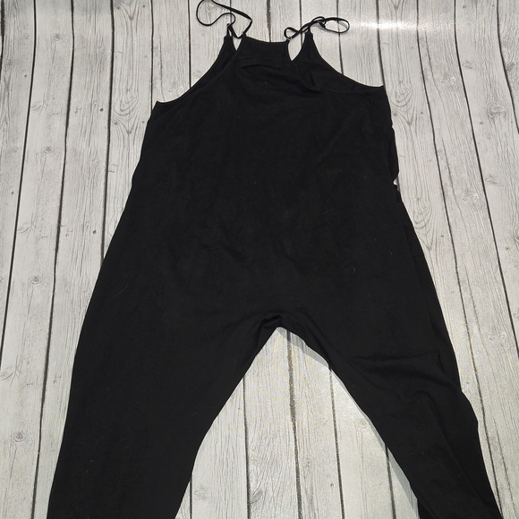 NWT Black Racerback Spaghetti Strap Long Jumpsuit Womens L - Picture 9 of 11